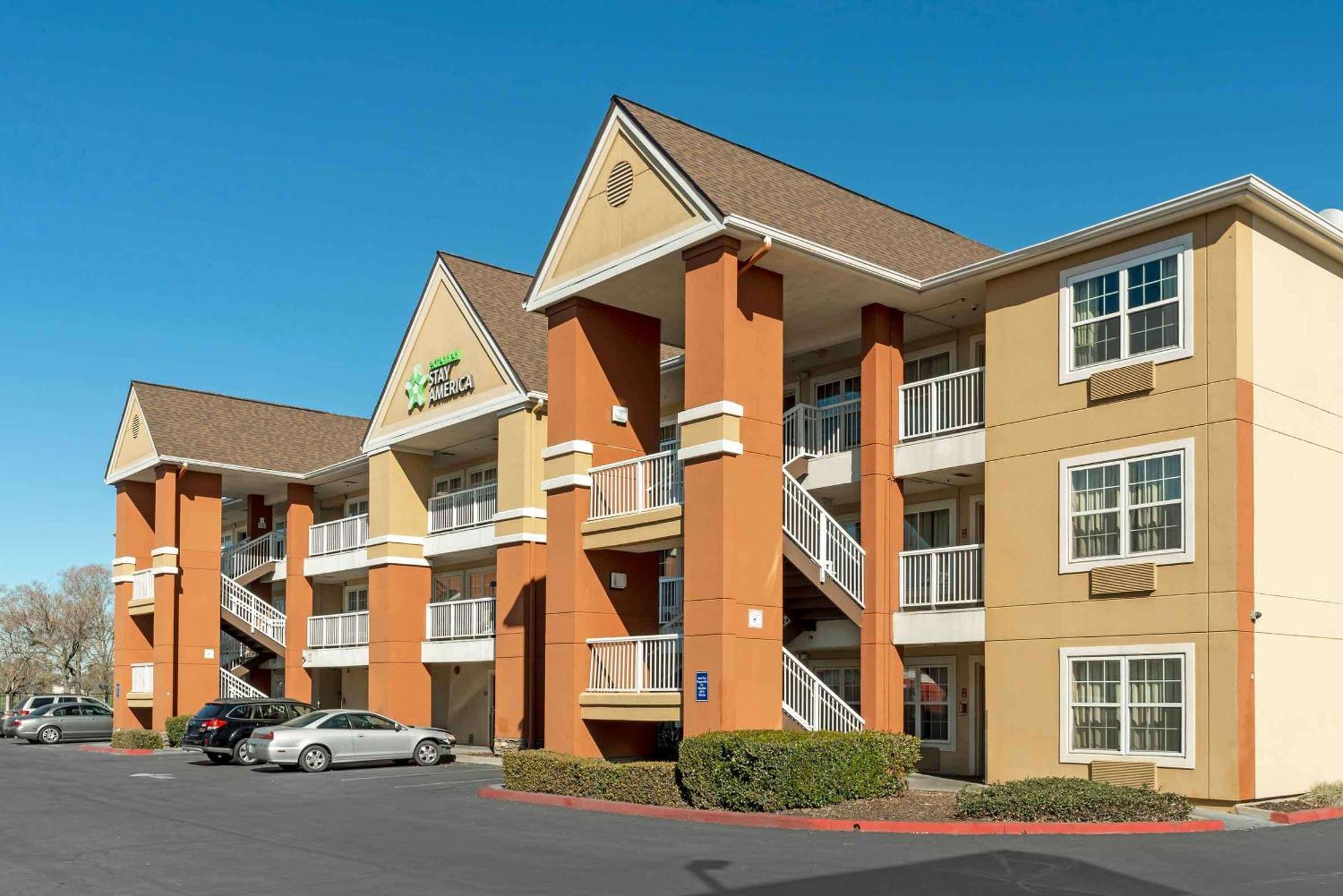 Extended America - - Arden Way 2* Sacramento